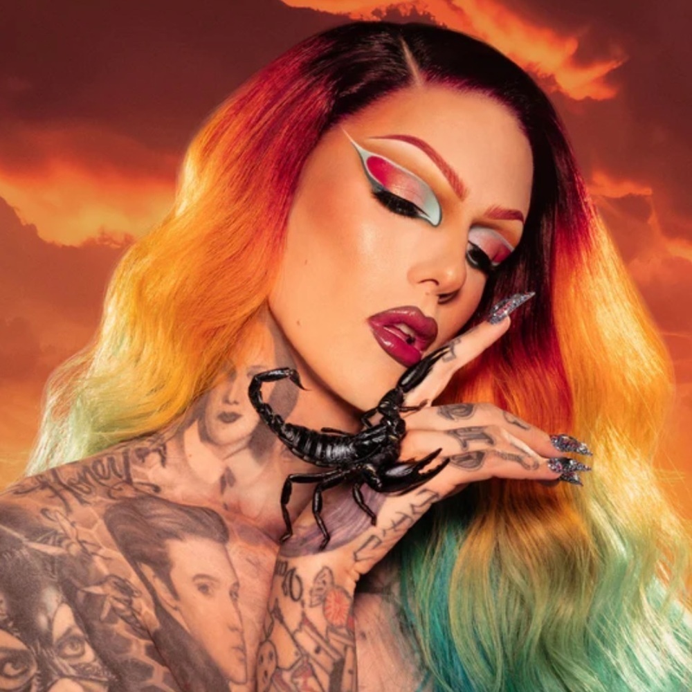 JEFFREE STAR Scorpio Eyeshadow Palette NIB - Picture 7 of 7